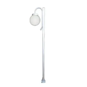 Poste Luminária Globo P Braço Curvo Baixo Jardim 200cm Branco Ouro Minas Poste Luminária Globo P Braço Curvo Baixo Jardim Branco Ouro Minas
