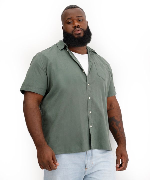 camisa plus size com linho manga curta verde GG3
