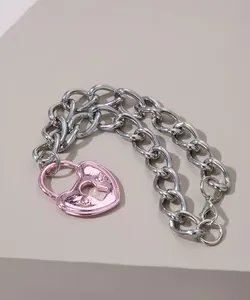 Pulseira Feminina com Cadeado Coração Prateada Único