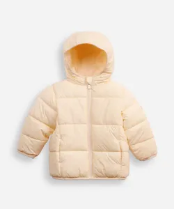 jaqueta puffer infantil com capuz bege 3