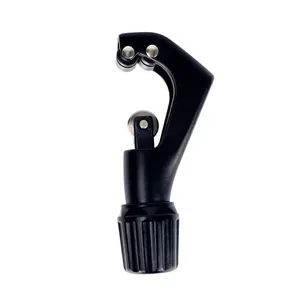 Cortador de Tubo de Cobre Wk-274 para Tubos de 1-8 a 1-1-8 em Aço com Corpo Tratado e Base Inox Friven Cortador de Tubo de Cobre Wk-274 para Tubos de 1-8 a 1-1-8 em Aço com Lâmina Afiada Friven