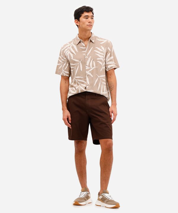 bermuda reta masculina de sarja marrom 46