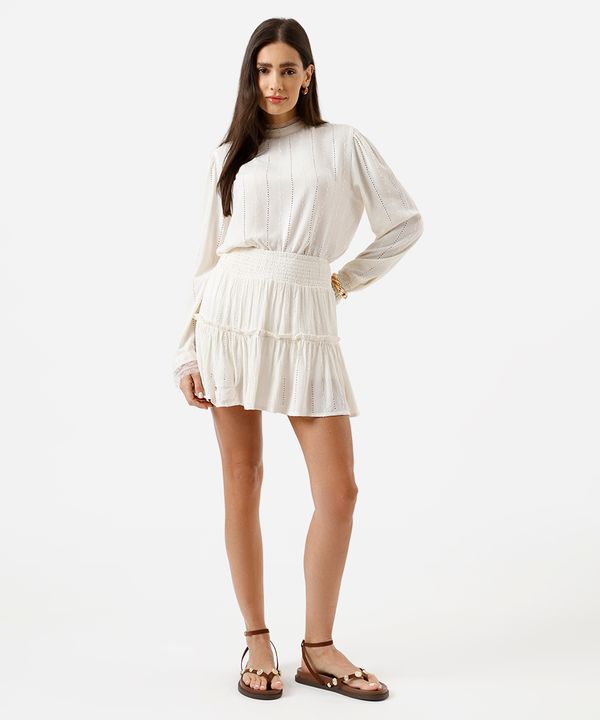 shorts saia feminino de viscose com recorte bordado bege PP