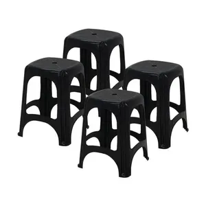 Kit com 4 Banqueta Niterói Preta - Tramontina Kit com 4 Banqueta Niterói Preta - Tramontina