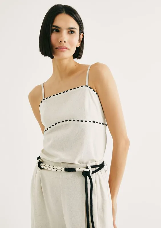 Regata Feminina Evasê Em Viscolinho - Off white P