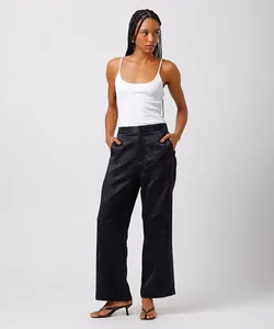 calça reta feminina de jacquard floral mindset preta 44