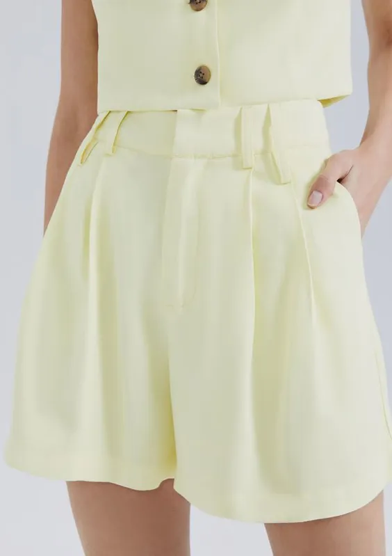 Shorts Feminino Em Alfaiataria Peach Touch - Amarelo 036