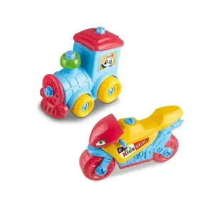 Kit de Brinquedos Infantis Moto e Trem Multicolorido com Adesivo Lua de Cristal Kit de Brinquedos Moto e Trem Multicolorido Infantil Lua de Cristal