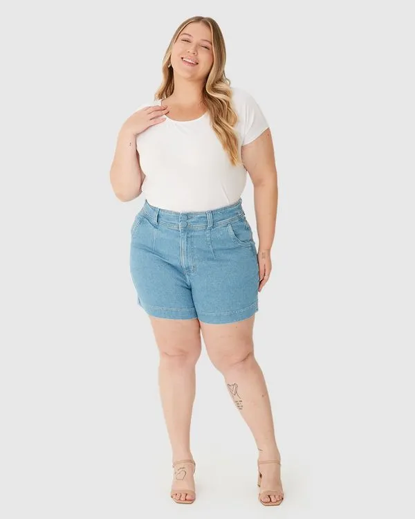 Bermuda Feminina Plus Size Mom Cintura Alta Em Jeans Com Elastano Azul - 48