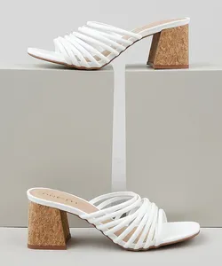 Tamanco Feminino Oneself Salto Quadrado com Cortiça Branco 34