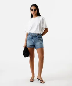 short reto feminino jeans cós deslocado azul 40