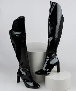 Bota Feminina Oneself Over The Knee em Verniz Salto Alto Preta 37
