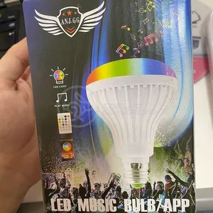 Lâmpada Led 12W E27 Rgb Colorida Com Caixa De Som