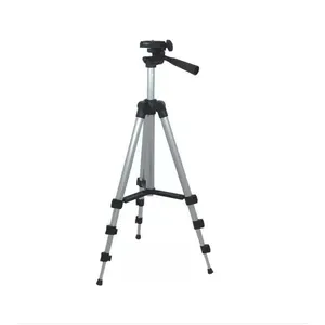 Tripé para Câmeras e Celulares OEM Tripod 3110 Altura Ajustável 1 e 02m com Nível de Bolha e Rotação 360 graus Preto Tripé para Câmeras e Celulares OEM Tripod 3110 Altura Ajustável 1 e 02m com Nível de Bolha Preto
