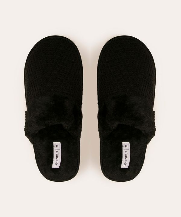 pantufa de tricô com pelo preta G