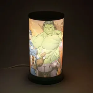 Luminária De Mesa Hug Marvel Super Heróis
