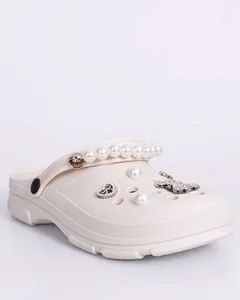 Sandália Feminina Babuche LueLua com Pérolas Pingentes Off White 39/40