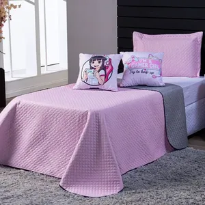 Kit Cobre Leito Colcha Solteiro Girl Gamer Microfibra 100% Poliéster Dupla Face Rosa e Cinza Dourados Enxovais Kit Cobre Leito Colcha Solteiro Girl Gamer Microfibra 100% Poliéster Dupla Face Rosa e Cinza