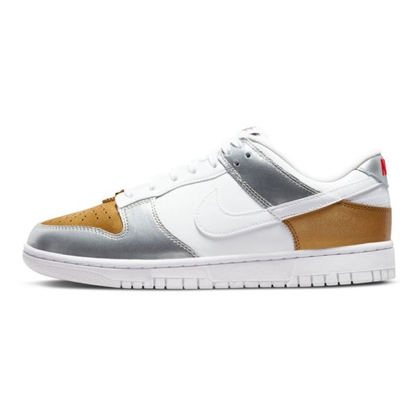 Tênis Nike Dunk Low SE Feminino - 35