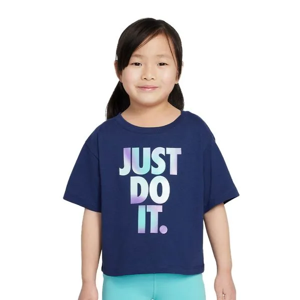 Camiseta Nike Essentials Infantil - 5 anos