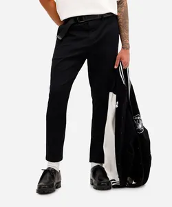calça chino carrot de sarja masculina preta 48