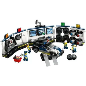 LEGO® City - Garagem de carros de polícia personalizados