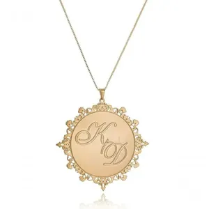 Colar Floratta Joias Mandala Chapado com Iniciais Folheado em Ouro 18K Personalizado Hipoalergênico Feminino Colar Floratta Joias Mandala Chapado com Iniciais Folheado em Ouro 18K Delicado para Presente