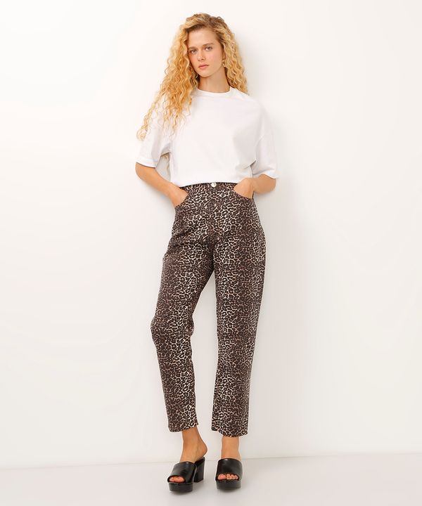 calça reta de sarja cintura alta animal print preta 44