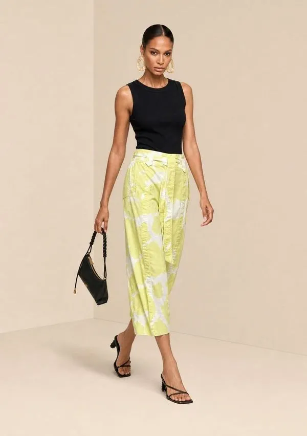Calça Pantacourt Alta Verde 42
