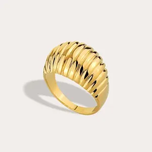 Anel Semijoia Milliá Bold Textura Banho de Ouro 18K Latão Aro 19 Feminino Anel Semijoia Milliá Bold Texturizado Banho de Ouro 18K Aro 19 Feminino