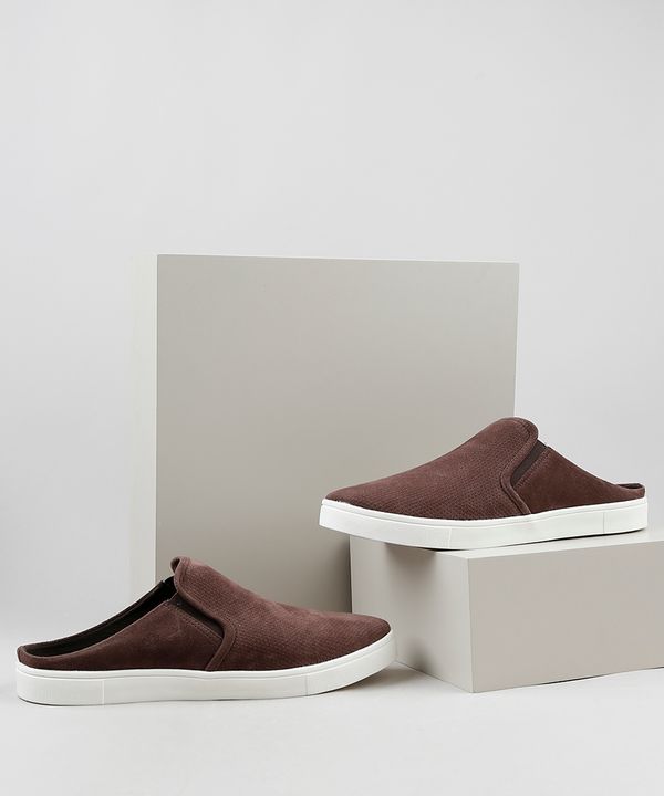 Tênis Slip On Mule Masculino Oneself com Micro Furos Marrom 39