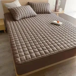 Protetor de Colchão Slip Microfibra Poliéster Queen 1 Peça Marrom 100% Impermeável com Elástico Oem Protetor de Colchão Slip Microfibra Poliéster Queen 1 Peça Marrom 100% Impermeável Oem