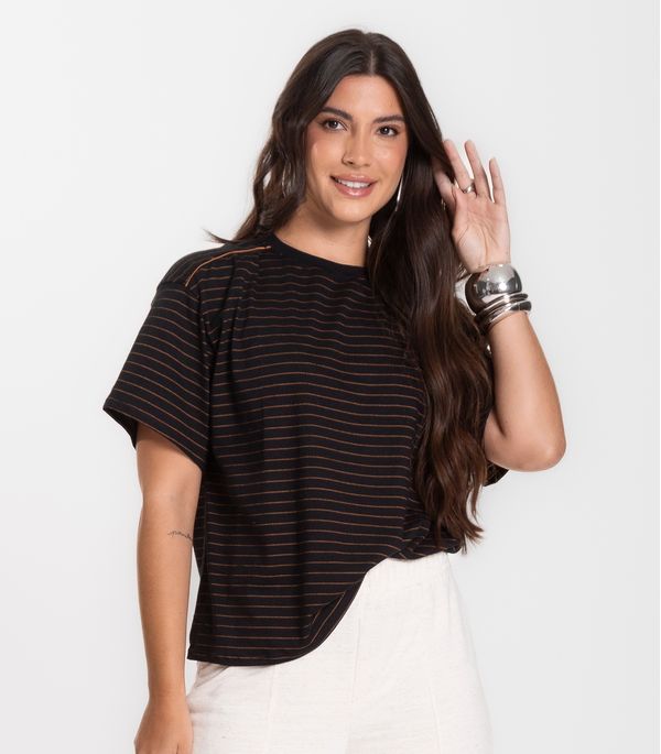 T- Shirt Feminina Infinita Cor Preto PP
