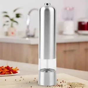 Moedor Elétrico de Sal Ou Pimenta Gourmet a Pilha em Aço Inox com Regulagem de Grãos 23cm Moedor Elétrico de Sal Ou Pimenta Gourmet a Pilha em Aço Inox 23cm