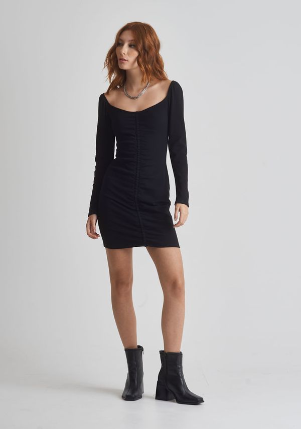 Vestido malha manga longa decotado Preto G