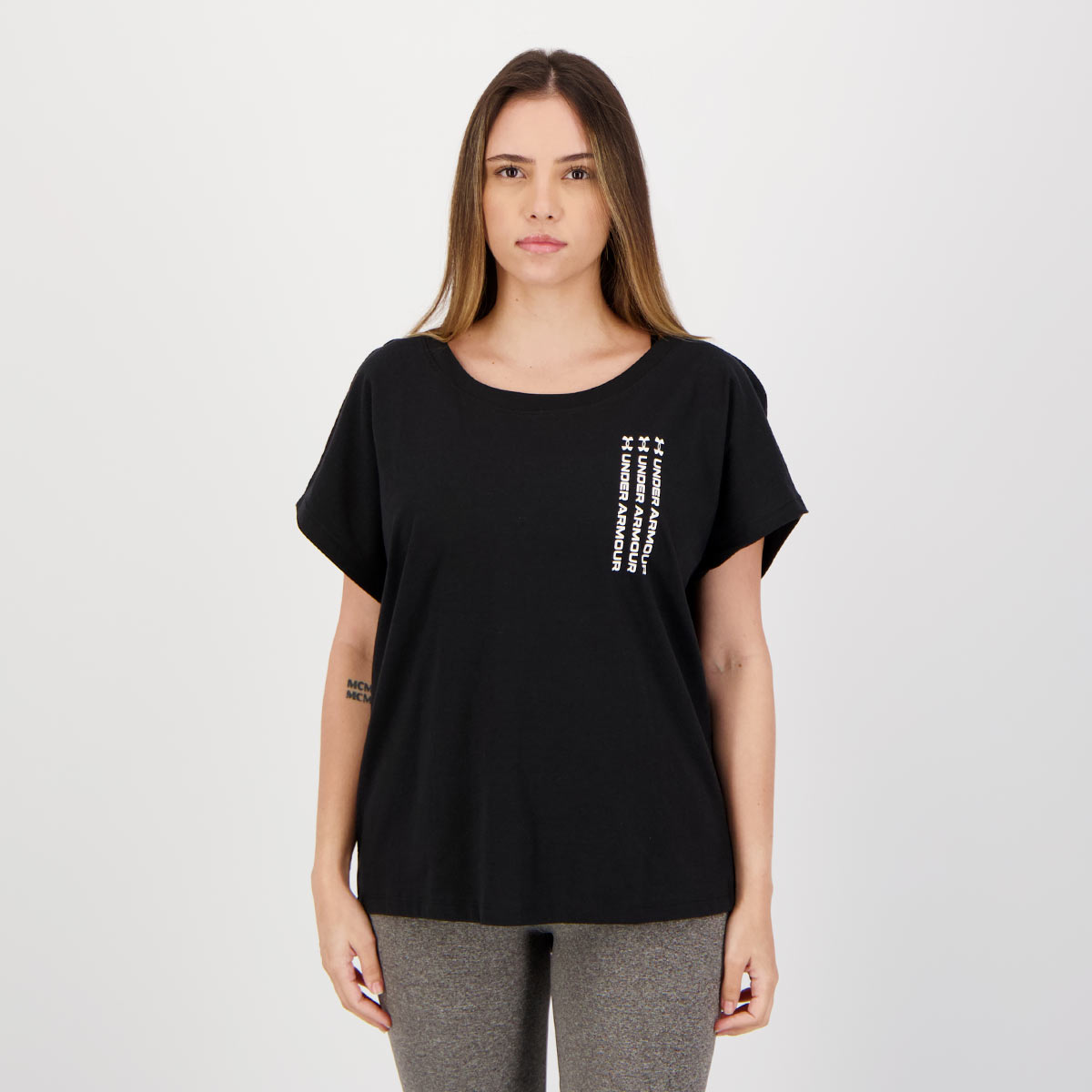 Camiseta Under Armour Live Repeat Feminina Preta
