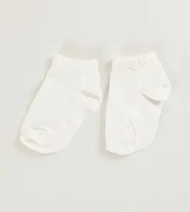 Meia com Bordado Florzinha Off White - Tam. 18 a 25 Cru - 22 a 25
