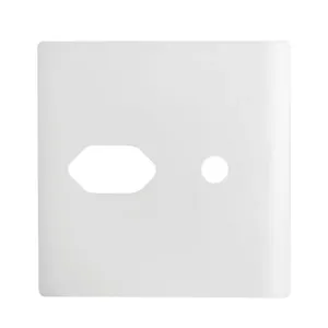 Placa 4x4 para 1 Tomada Universal 2P+T + Furo para Antena + Suporte Branco da Linha Novara - 1100/111 - DICOMPEL