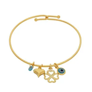 Pulseira com Pingentes