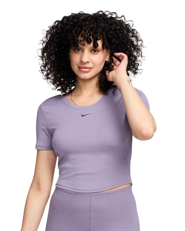 Camiseta Nike Sportswear Chill Knit Feminina - GG