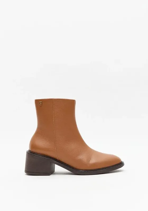 Bota Cano Baixo Com Enfeite Marrom 35