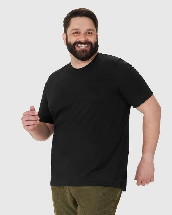 Camiseta Masculina Plus Size Bolso Frontal Em Malha Botonê Preto - G3