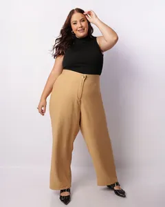 Calça Plus Size Feminina Reta Com Bolsos Bege G2