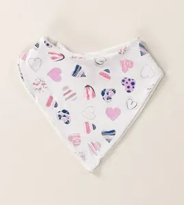 Babador Bandana Atoalhado Corações Corações