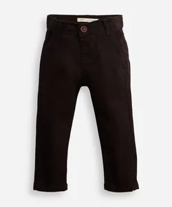 calça slim infantil de sarja com bolso chino preta 4