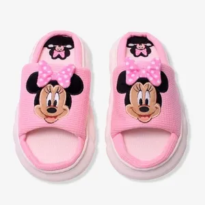 Pantufa Nuvem Minnie Mouse - Disney M / UNICA
