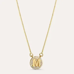 Colar Medalha Letra Cravejado Folheado A Ouro 18k Letras N