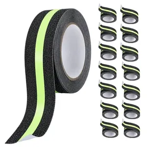 Kit 14 Fitas Antiderrapantes Adesivas 5M Refletivas para Escada e Rampa Preto Mundo LGBT Kit 14 Fitas Antiderrapantes Adesivas 5M Refletivas Preto Mundo LGBT