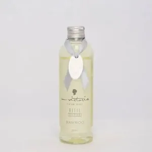 Refil para Difusor de Aroma Rosa e Fresia 250ML com Varetas m Victória Refil Difusor de Aroma Rosa e Fresia 250ML m Victória