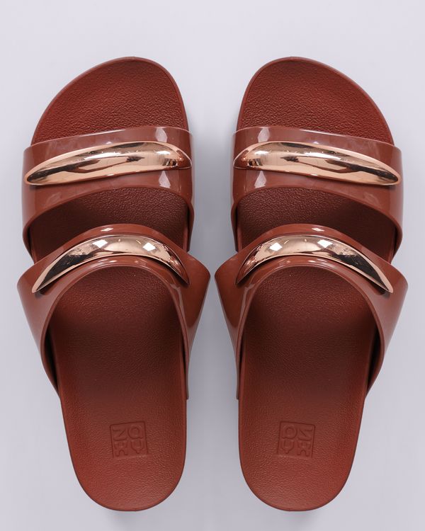 Sandália Feminina Slide Zaxy com Detalhe Dourado Marrom 37